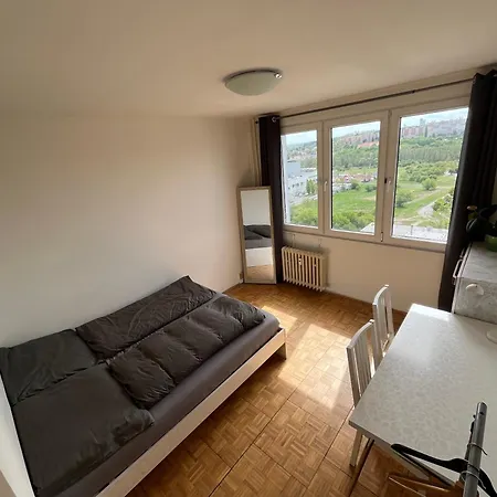 Private In A Shared Park-side With A Great Connection To The Center Prague